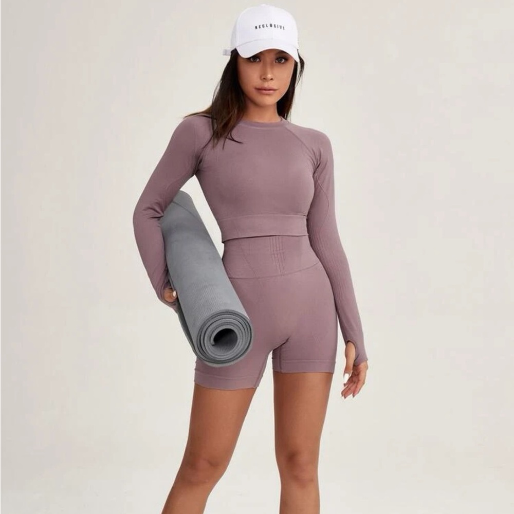 Quick-Drying Seamless Stretch Thumb Holes Purple Workout Set